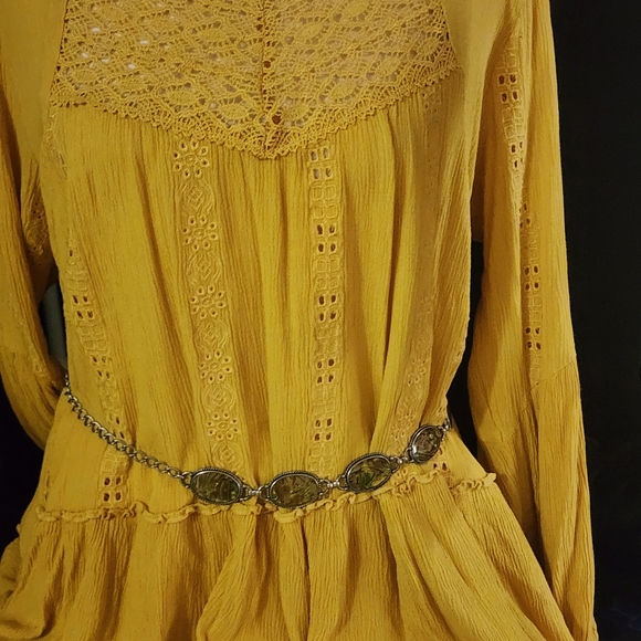 Accessories - Vintage Concho Chain Belt Silver Tone Abalone-Like Swirled Colors